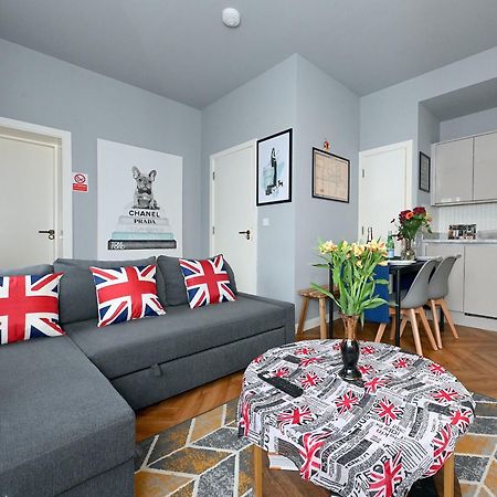 1 Bedroom Flat In Wood Green Piccadilly Line London Exterior foto