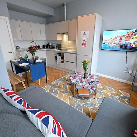 1 Bedroom Flat In Wood Green Piccadilly Line London Exterior foto