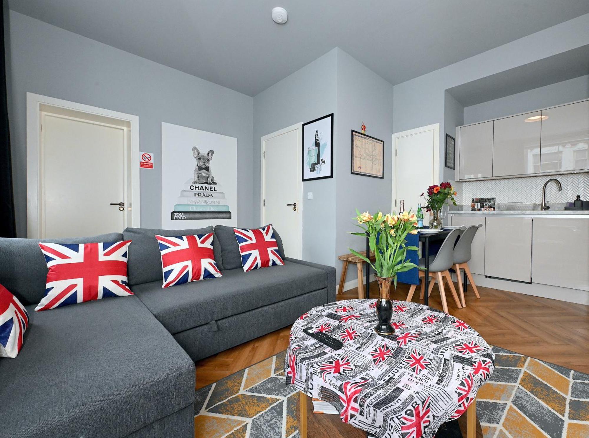 1 Bedroom Flat In Wood Green Piccadilly Line London Exterior foto
